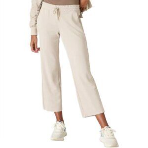 Athleta Seasoft Mid Rise Straight Crop Pant Abalone Beige SOFT Capri XS